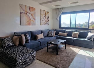 studio vue dégagée très ensoleillé