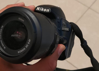 Nikon DX D3100