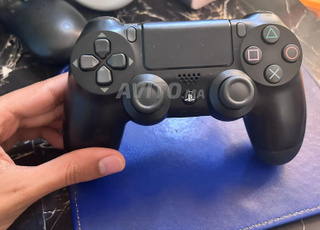 Manette PS4 nouvelle