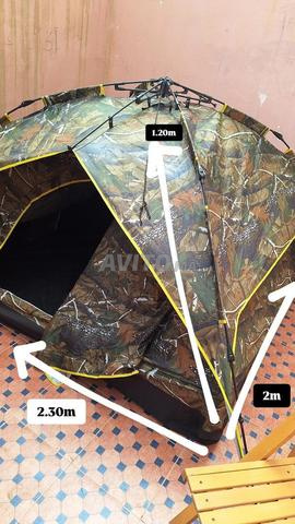 tente camouflage ,3personnes , prête à l'emploi 