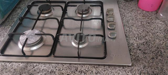 Vente de Plaque 4 feux et lit Kitea 1place