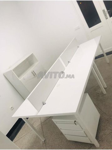 margueritte 2 4 6 place (مكتب) en bois a 