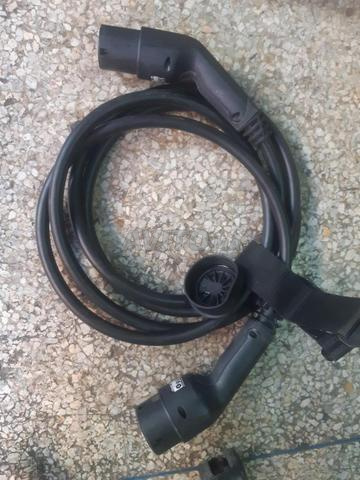 Chargeur Tesla voiture 