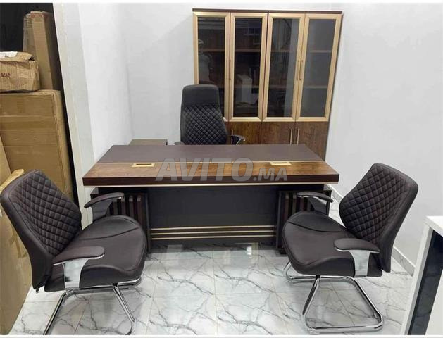 Bureau Local Et Importation  A Casablaanca Uonsw