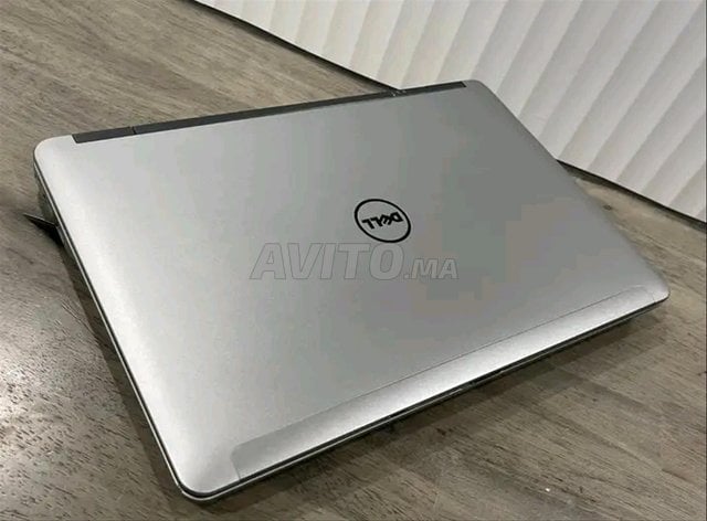 Dell i5 Ram 8 Disc SSDD Écran 15 