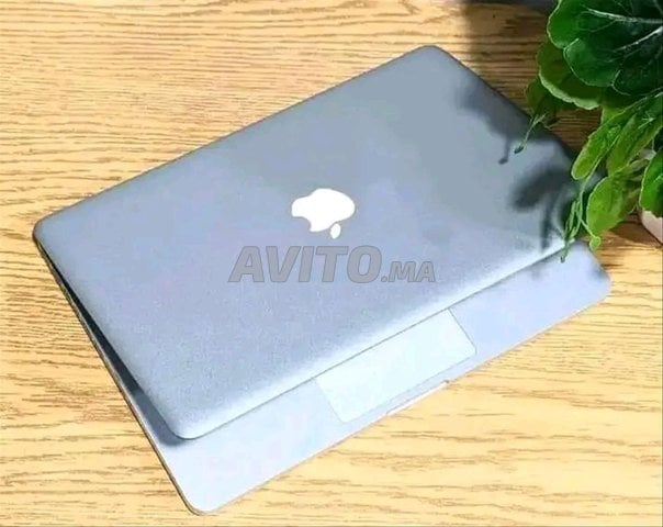 MacBook Pro i5 Ram 8 Disc 512 SSD 