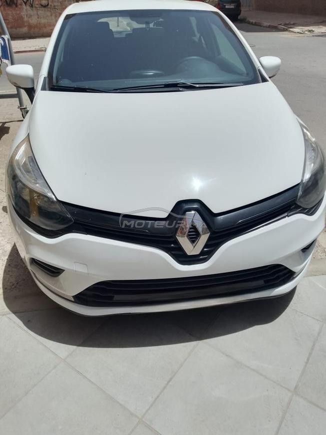 clio 4 essence