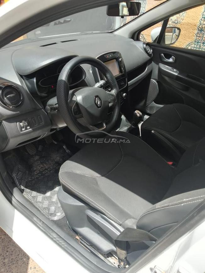 clio 4 essence
