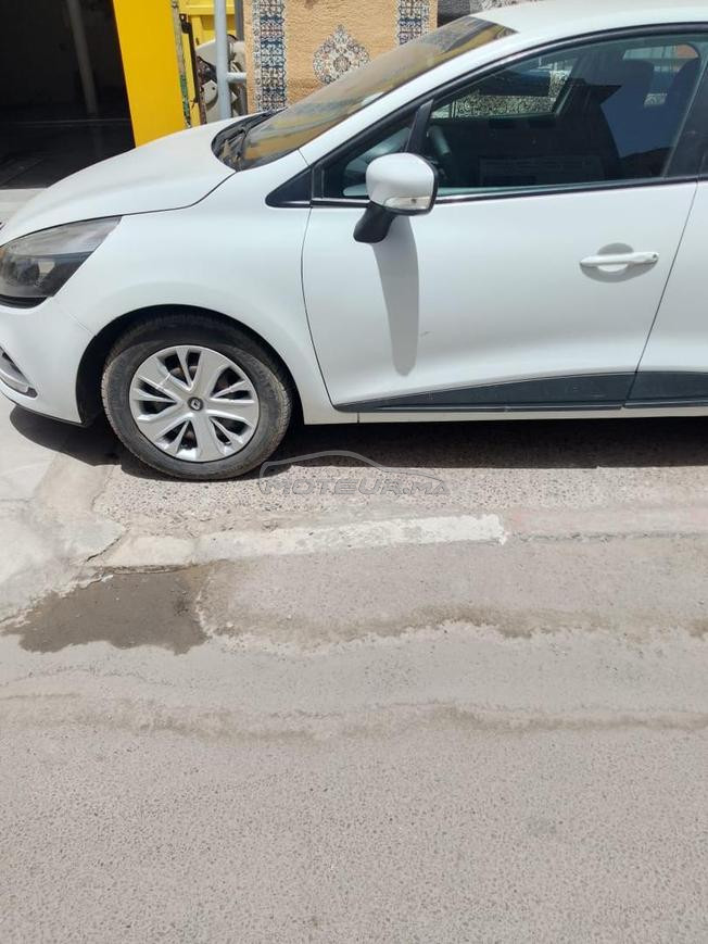 clio 4 essence