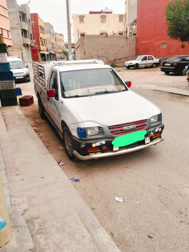 Isuzu propre