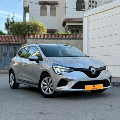 Clio 5 essence  | Garantie 6 mois - DERKAOUI AUTO