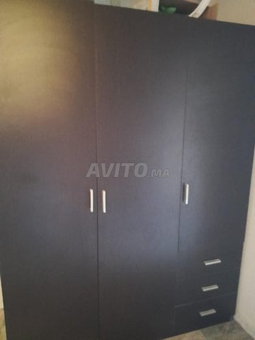 Placard pour chambre kitea en très bon état 