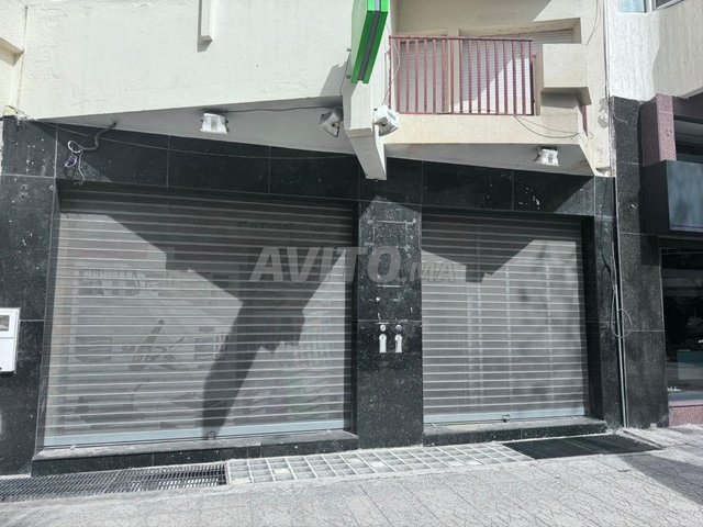 Magasin 248 m² Fès, Route d’Imouzzer, près CIH