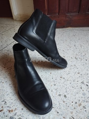 chaussures ba9i n9i Jani m'en France dyal l berd 