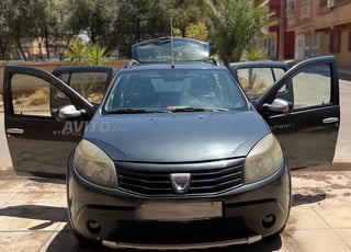 Dacia Sandero Diesel Manuelle 2011 à Oujda