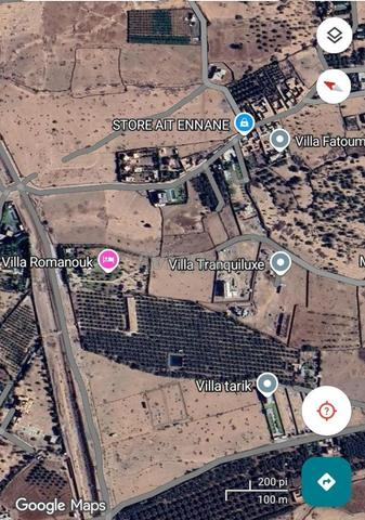 terrain bien plaçè avendre rout d'amizmize 