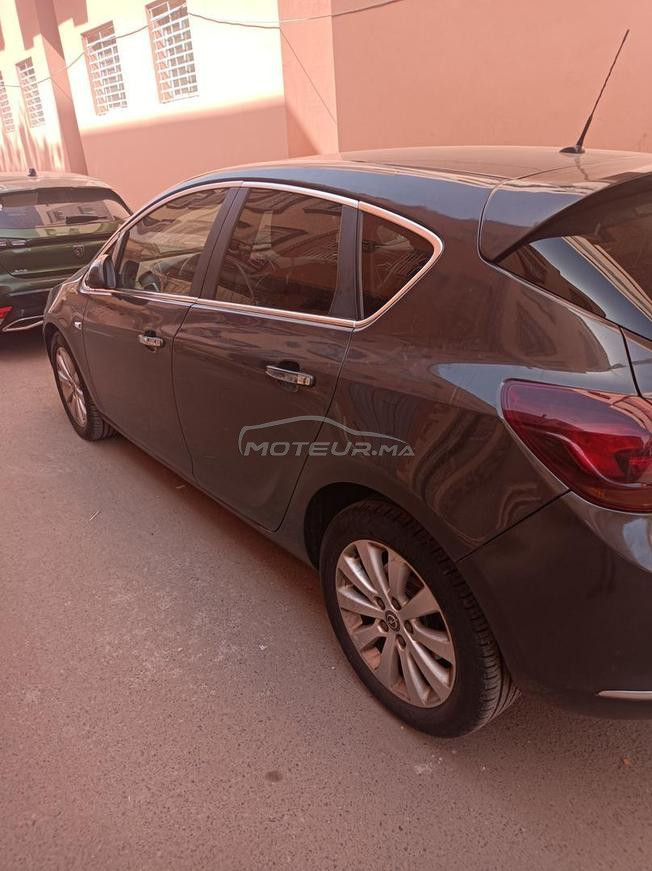 Opel Astra GTC cosmos mliha bzaf 