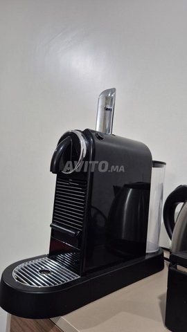 machine à café Nespresso De'Longhi CitiZ EN 26. 
