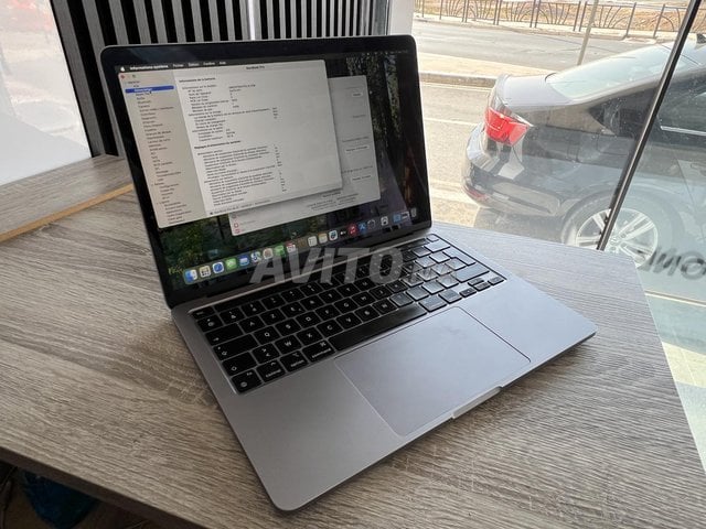 nf MacBook PRO 13 TOUCH BAR M1  8RAM  256G / MA7AL