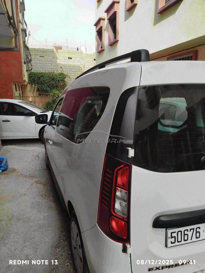 RENAULT EXPRESS 2022