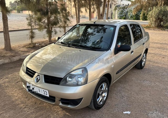 Renault Clio Essence 2008 