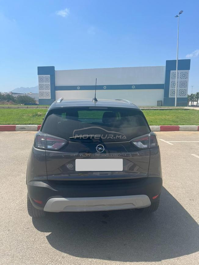 opel crosland