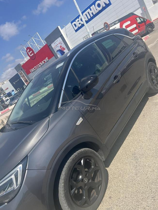 opel crosland