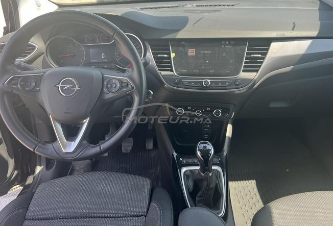 opel crosland