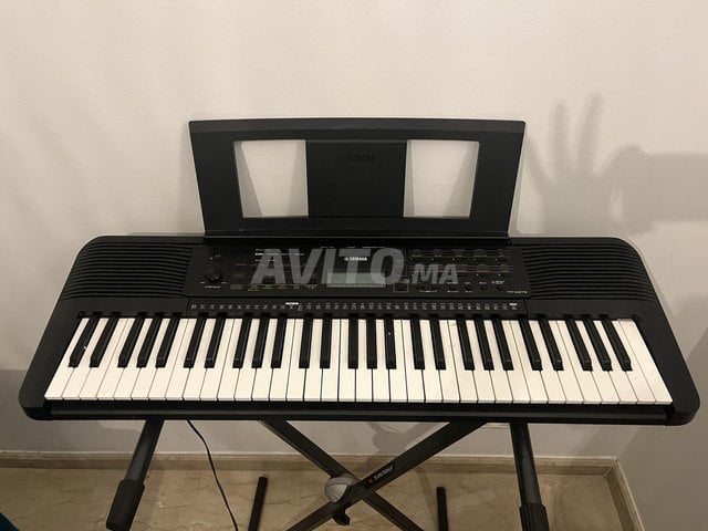 Clavier Yamaha PSR-E273 avec support