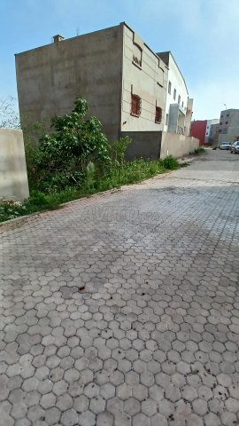 بقعة للبيع ببرج الناضور