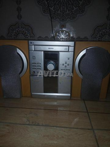 LG MDSS HI-FI STEREO SYSTEM WITH dual speakers 