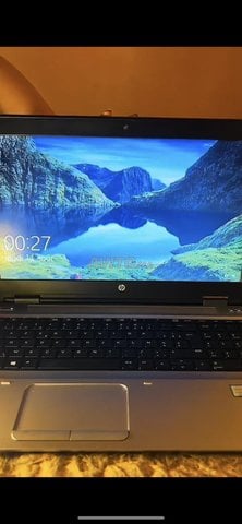 À vendre HP ProBook avec 238 Go - 8 Go RAM 