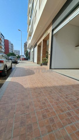 Magasin 60 m2 Sakane Mnawar à coté Bd DOUHA