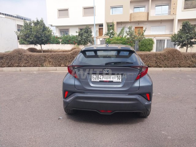 Toyota C-HR HYBRIDE 