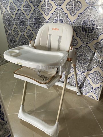 Chaise haute bébé 