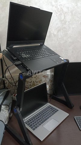 Support pour PC portable en très bon état