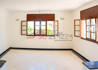 فيلا بمساحة 500 متر مربع للإيجار في بير رامي الشرقي