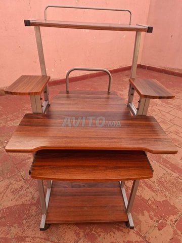 Table de bureau ou ordinateur