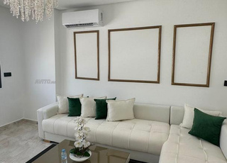 Studio meublé neuf à louer à Belvédère