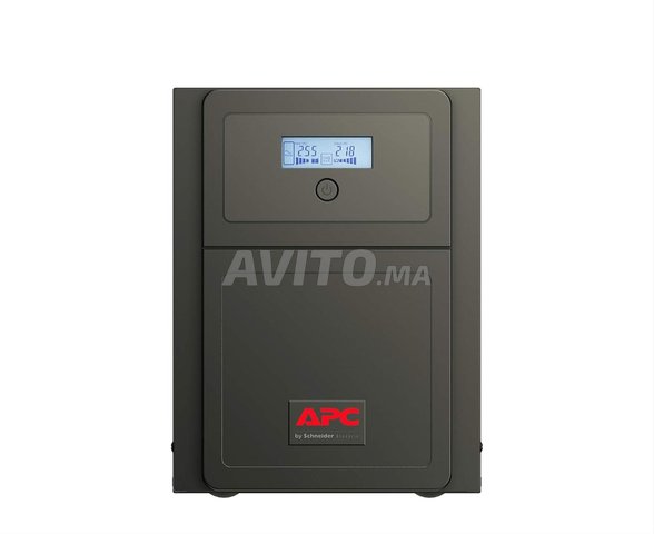 Onduleur APC Easy UPS SMV 3000 VA 2100 W 6 sorties