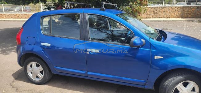 vendre une voiture Dacia bleue