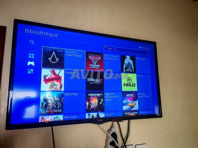 Sony PS4 SLIM 9.00 Flashé 14 jeux