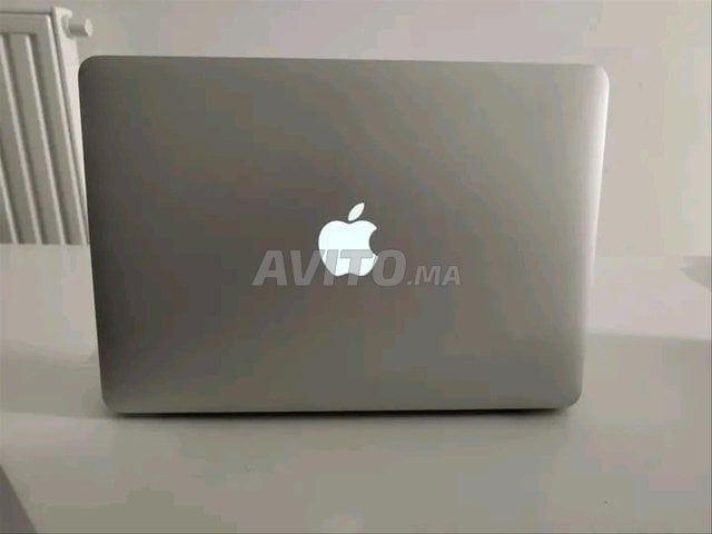 MacBook Pro i5 Ram 8 Disc 512 SSD 