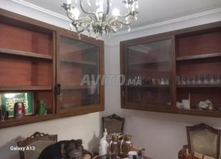 Un lot de deux vitrines en alluminium