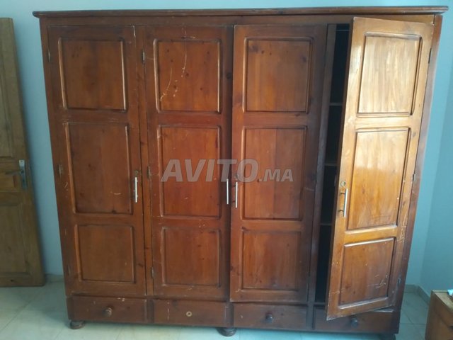 ماريو كلو عود اصلي Armoire en bois massif