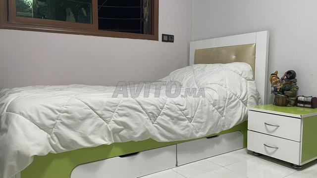 Bureau avec lit, mjora et namousiya cadeau