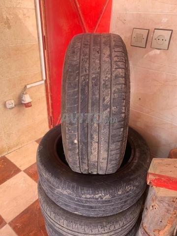 4 Pneus Voiture En Très Bon Etat