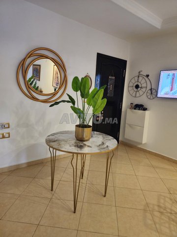 table 90cm de diamètre pieds dorés inoxydable