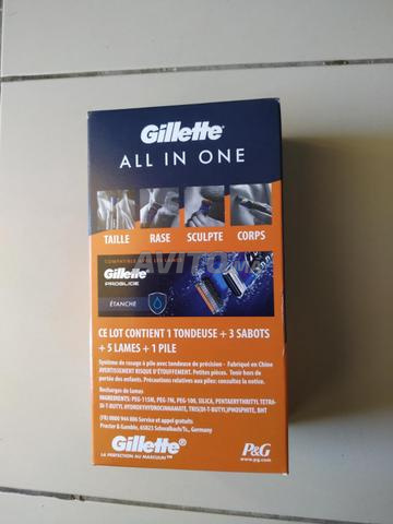 GILLETTE Coffret Rasoir Tondeuse et Accessoires - 2