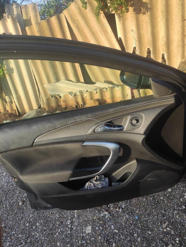 opel Insignia model 2011